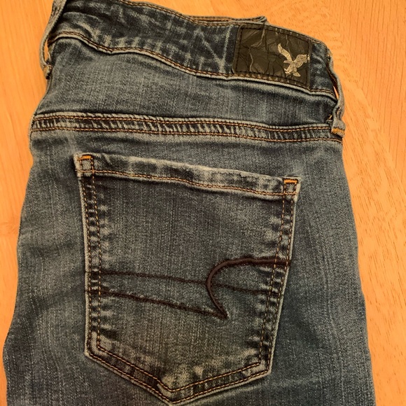 American Eagle Ripped Jeans - Picture 3 of 5